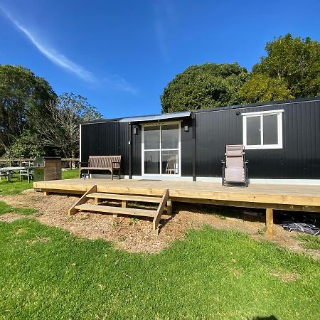 Pukekohe Cosy Cabin To Stay Even Better Than Glamping מראה חיצוני תמונה
